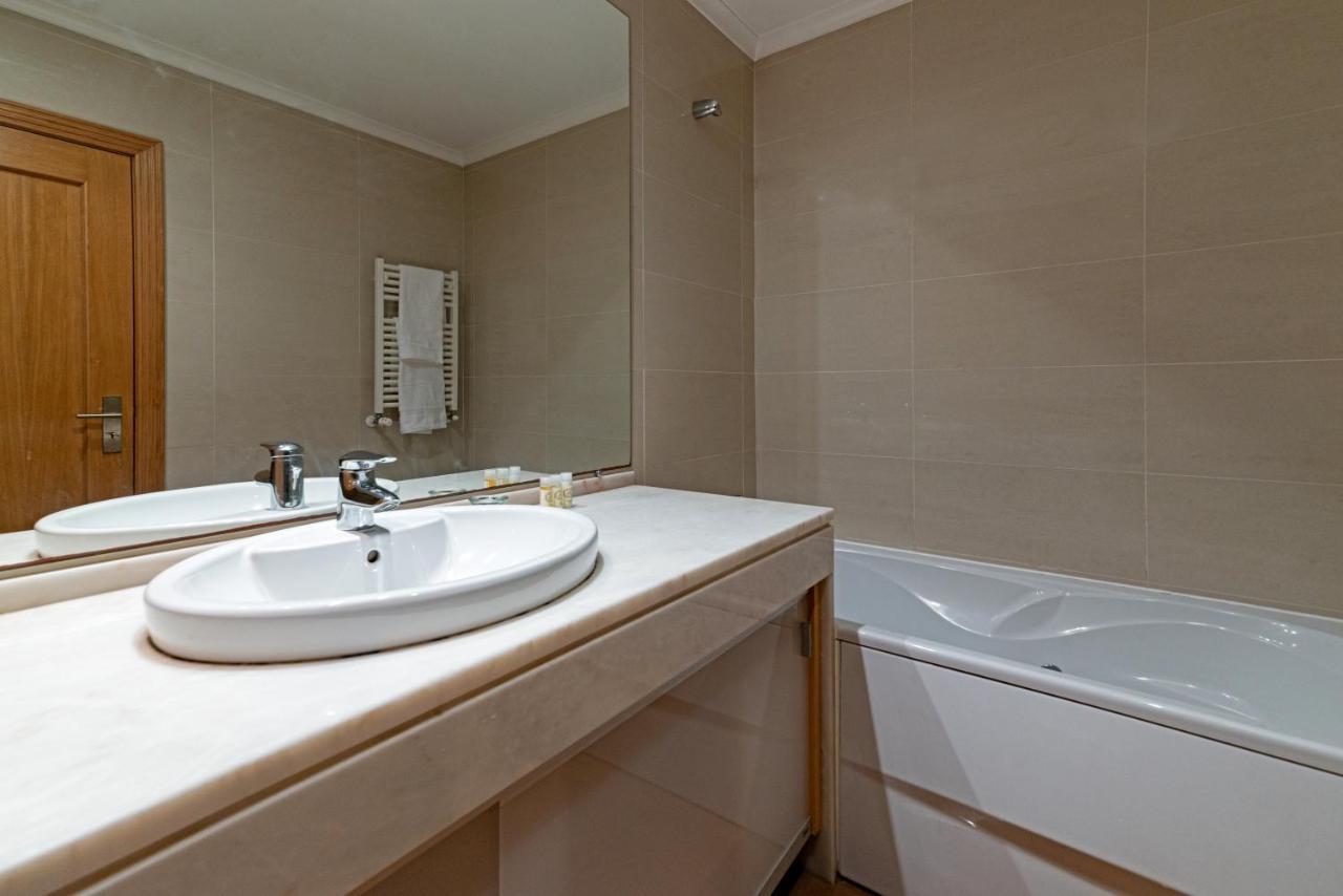 Bafureira Cascais Apartment; Condominio Privado Com Piscina Parede Luaran gambar